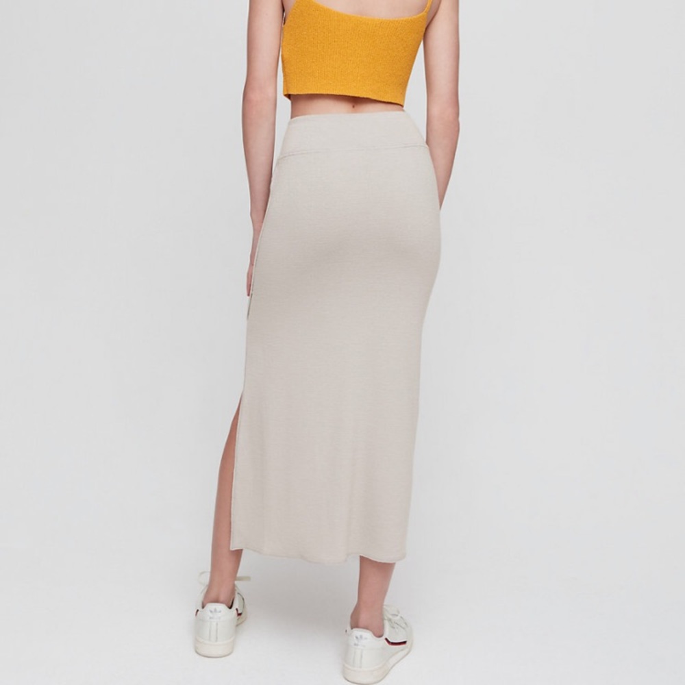 Aritzia Wilfred Free Midi Skirt in dark grey - Picture 3 of 7